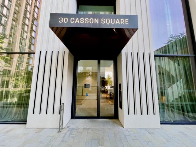 Casson Square image