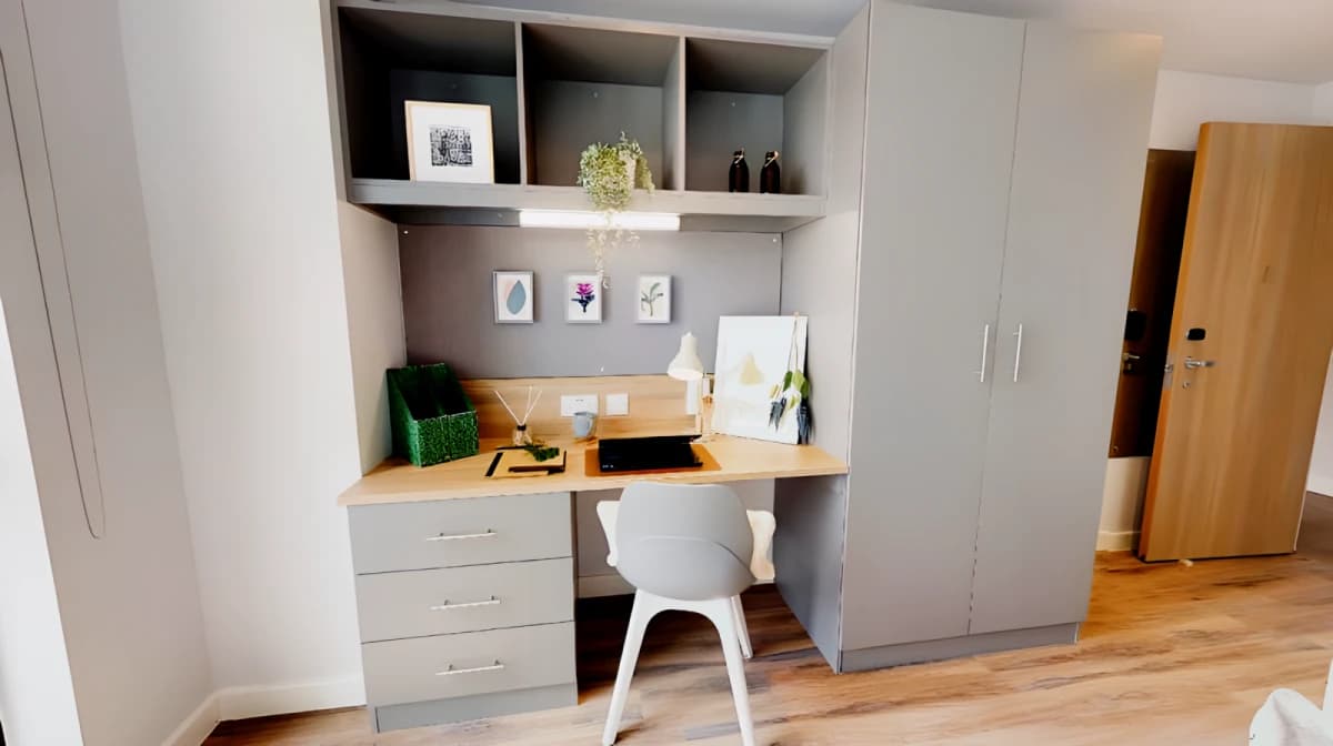 iQ Altus House image