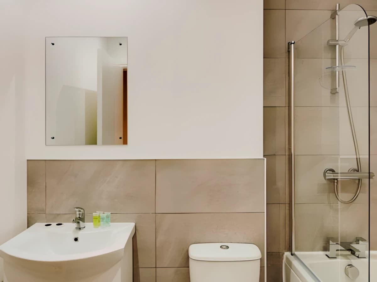 Superior Two Bedroom Apartment