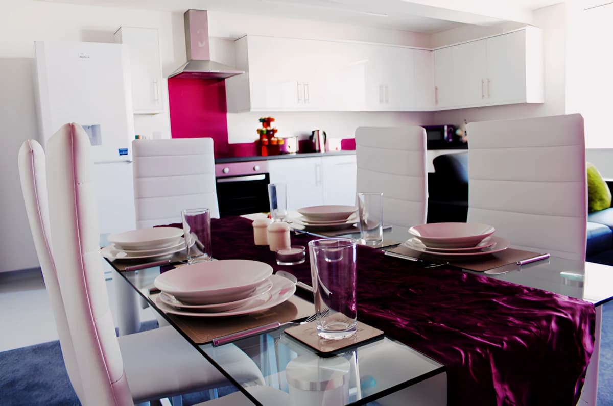 Large En-Suite