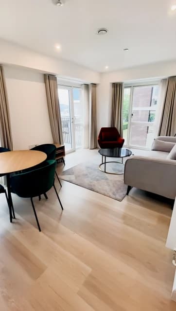 2 Bedroom 2 Bathroom Flat306
