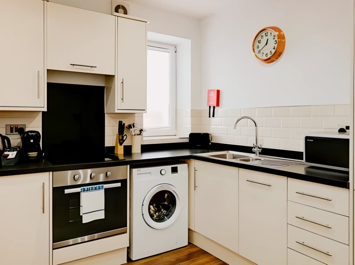Superior One Bedroom Apartment