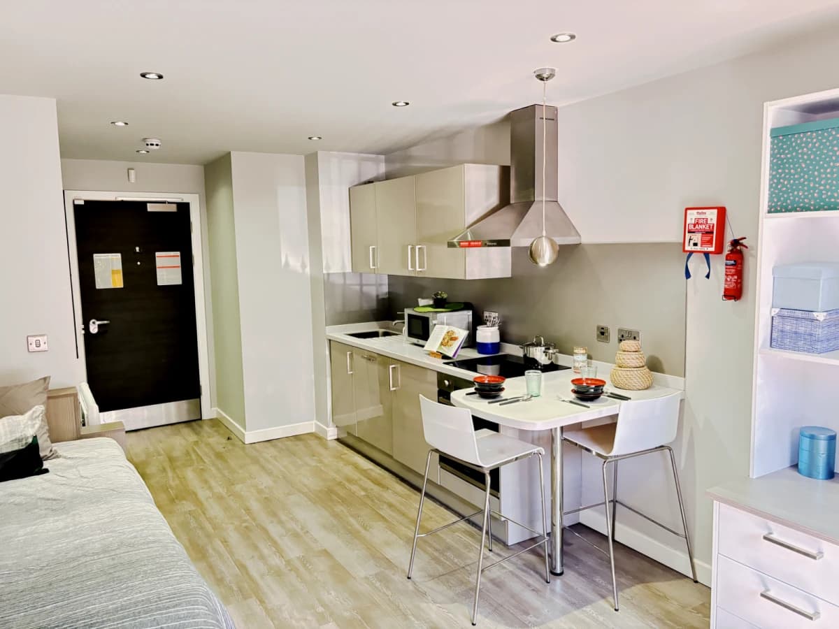 9 De Montfort Mews image