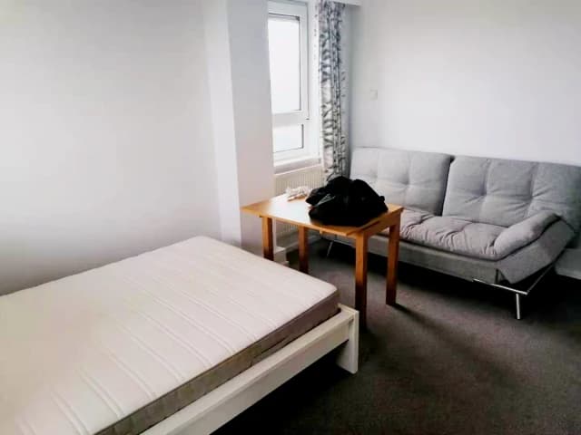 2 Bed / 1 Bath
