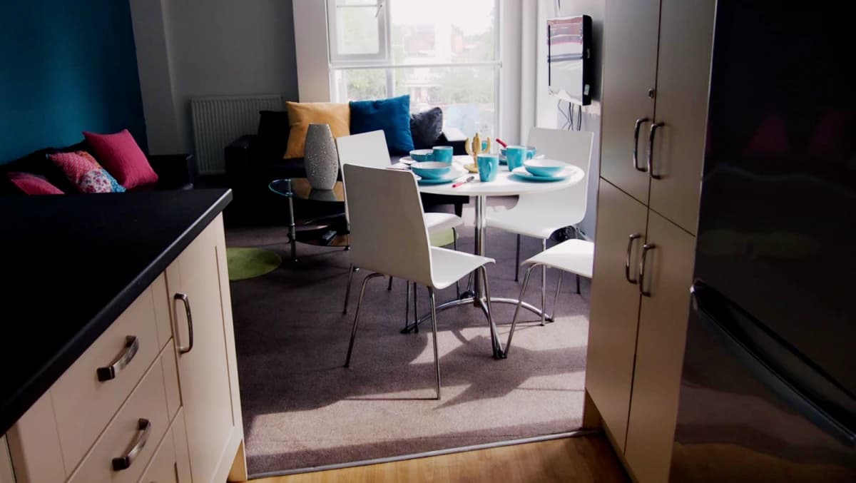 The 100 Apartments image