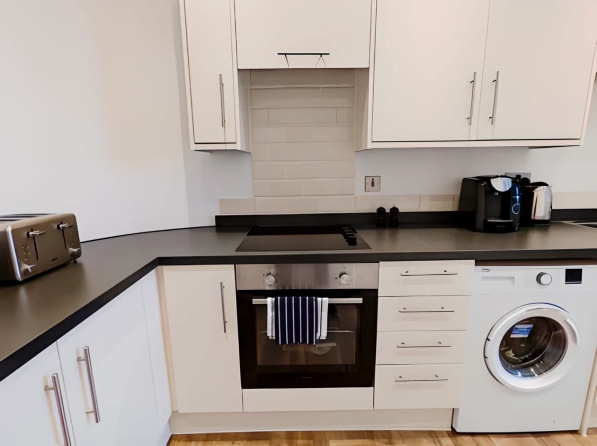Two Bedroom Apartment - Sleeps 3
