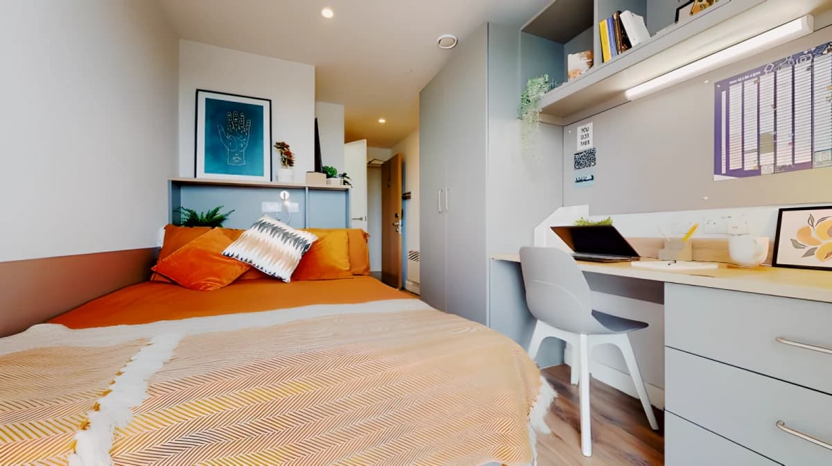 iQ Weaver Place image