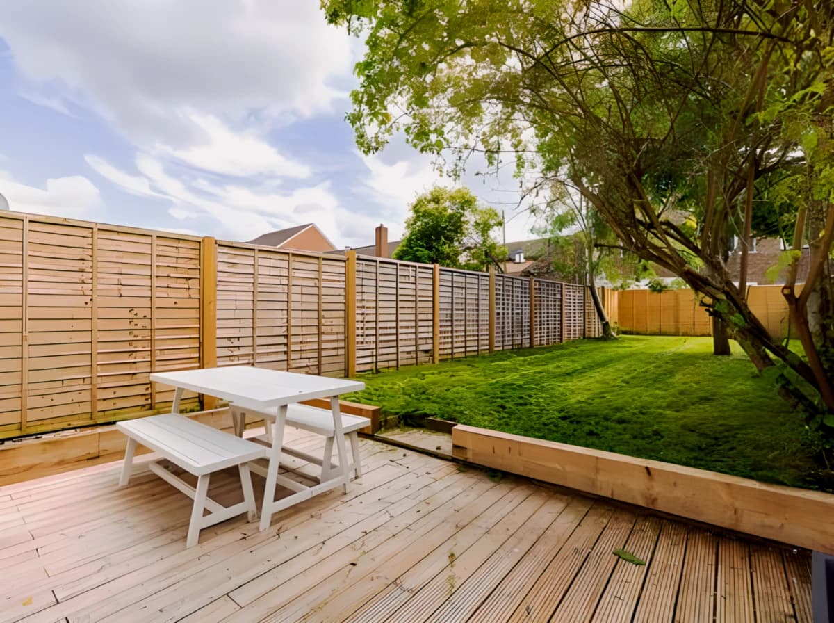 Outdoor Features