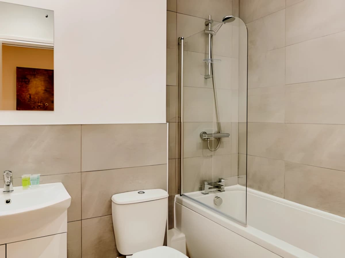 Superior Two Bedroom Apartment