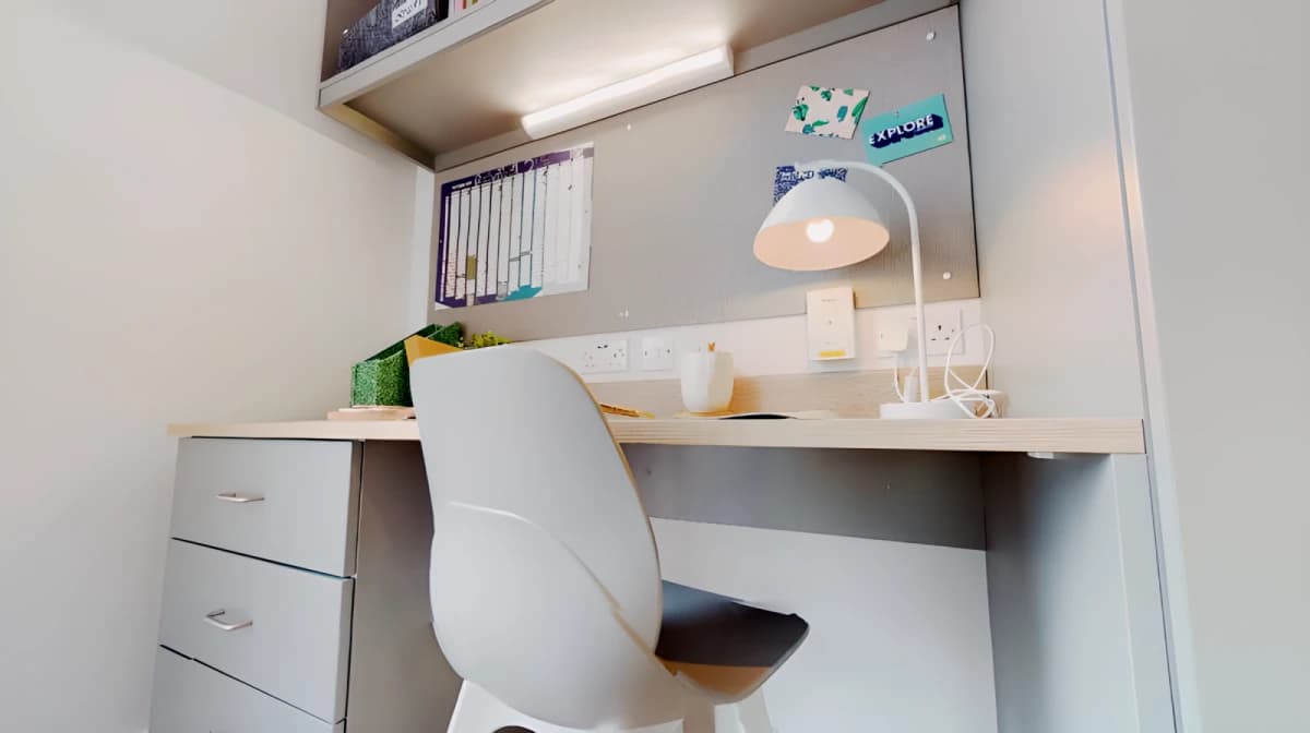 iQ Weaver Place image