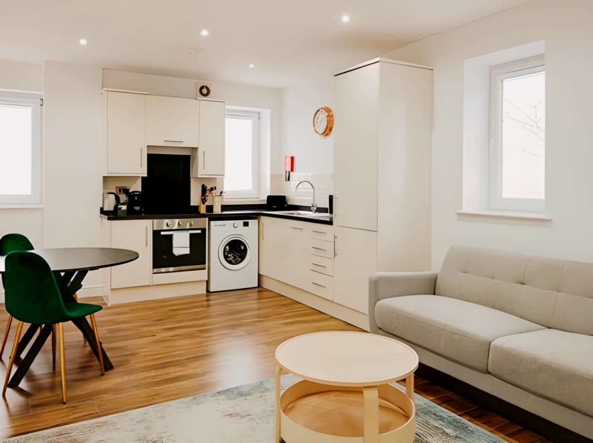Superior One Bedroom Apartment