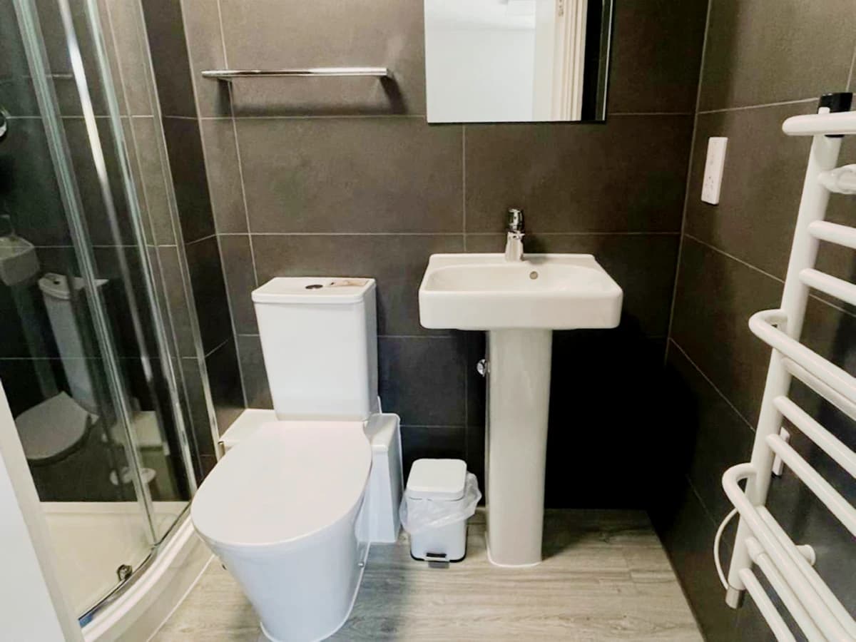 Lnt Bloomsbury image