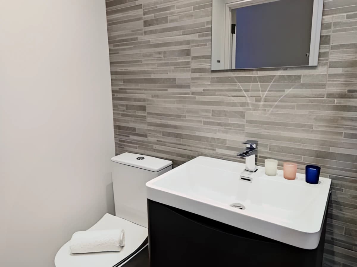 Two Bedroom Apartment - Sleeps 3