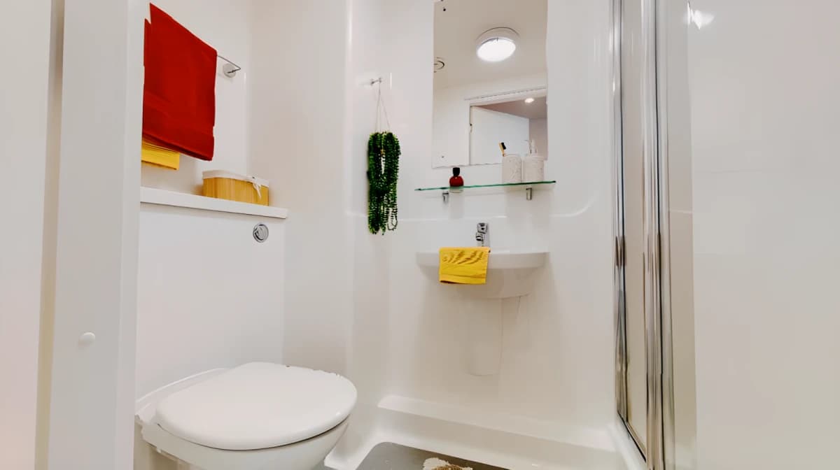iQ Weaver Place image