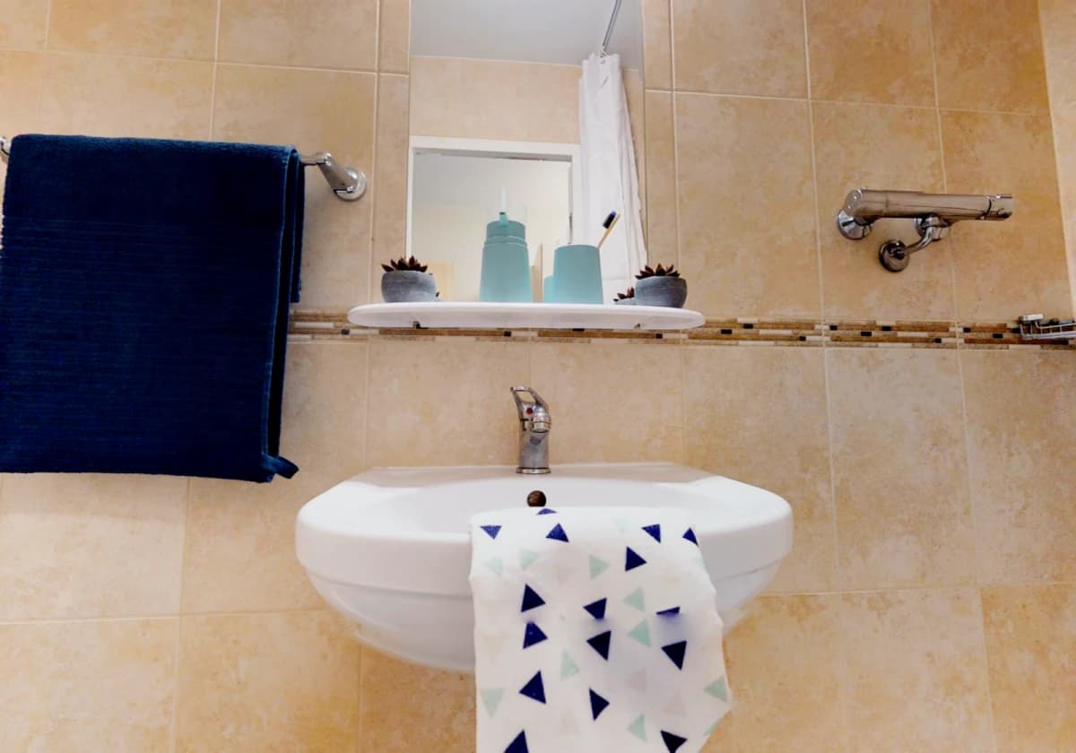 Silver En Suite Plus