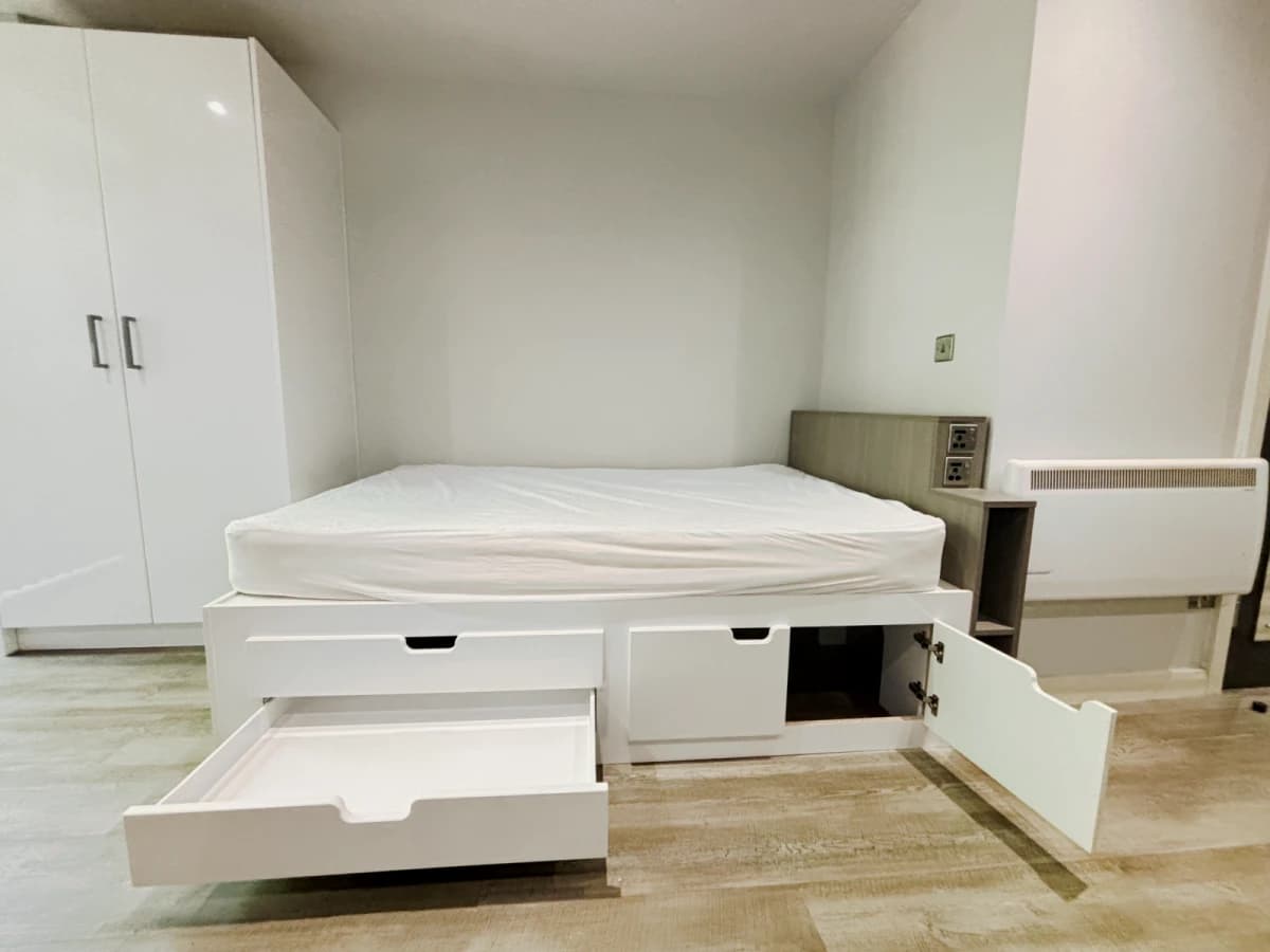 8 West Walk image
