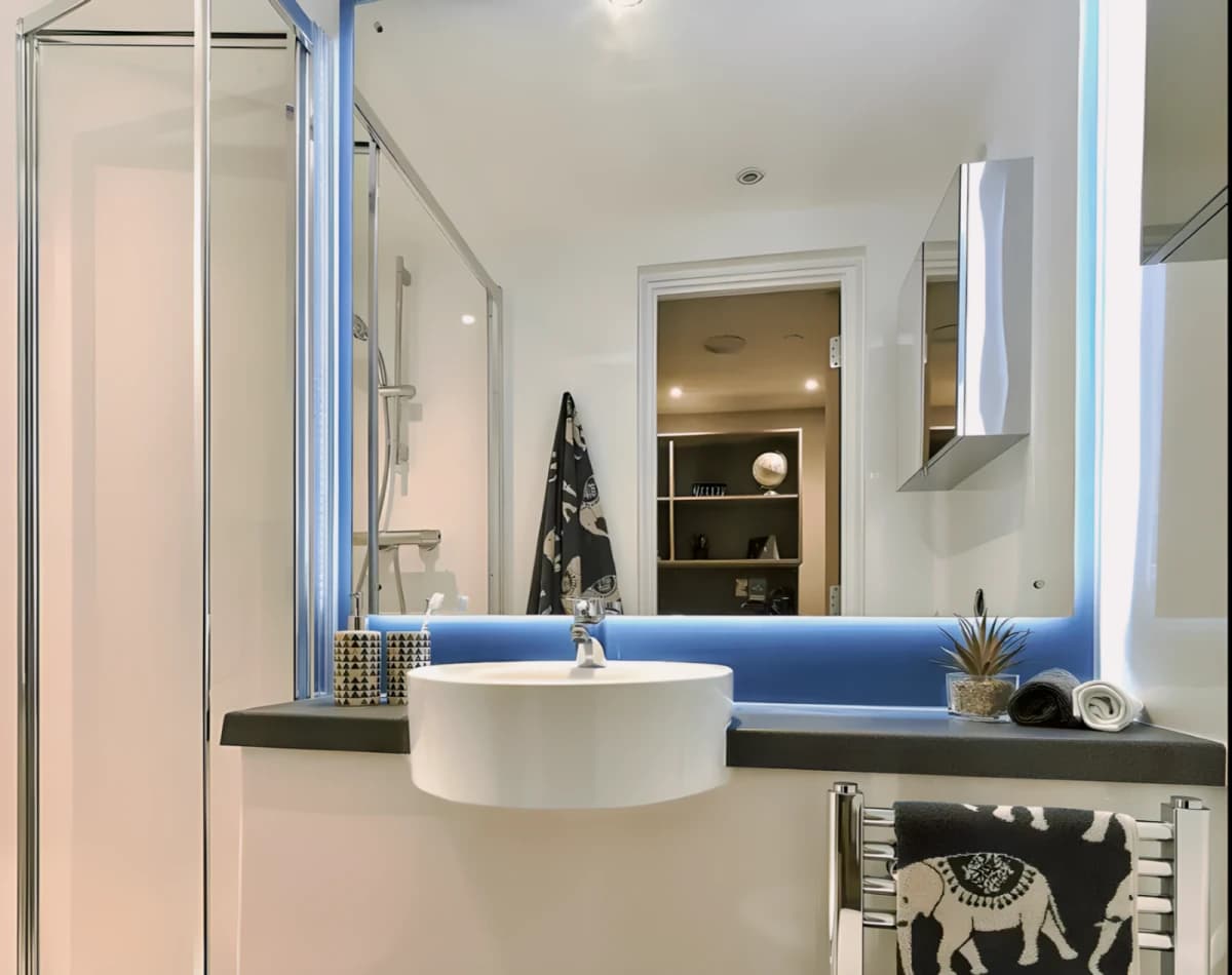 Southampton Crossings image