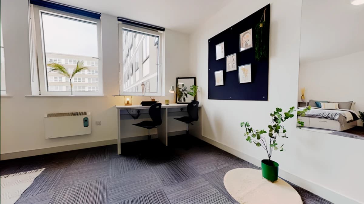 iQ Newland House image