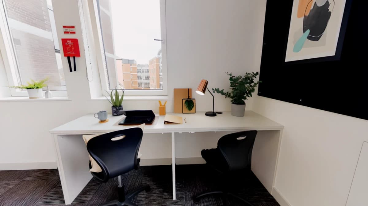 iQ Newland House image