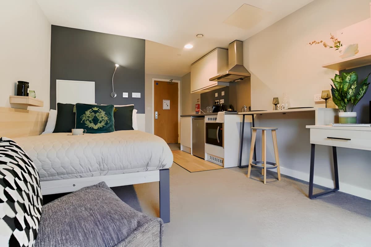 Straits Manor image