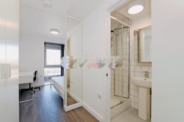 4 Bedrooms 4 bathrooms