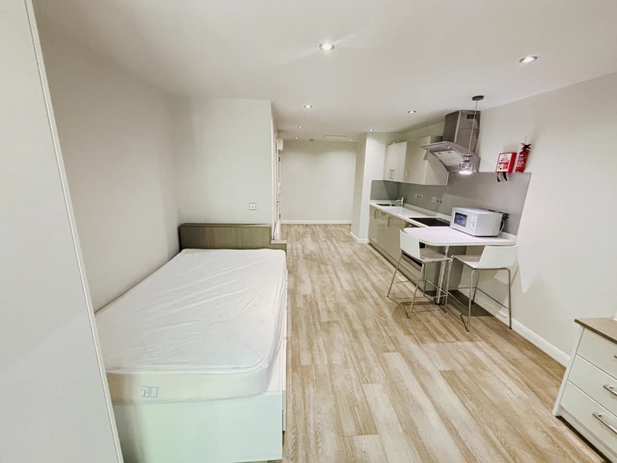 8 West Walk image