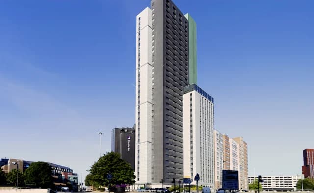 Sky Plaza image 2