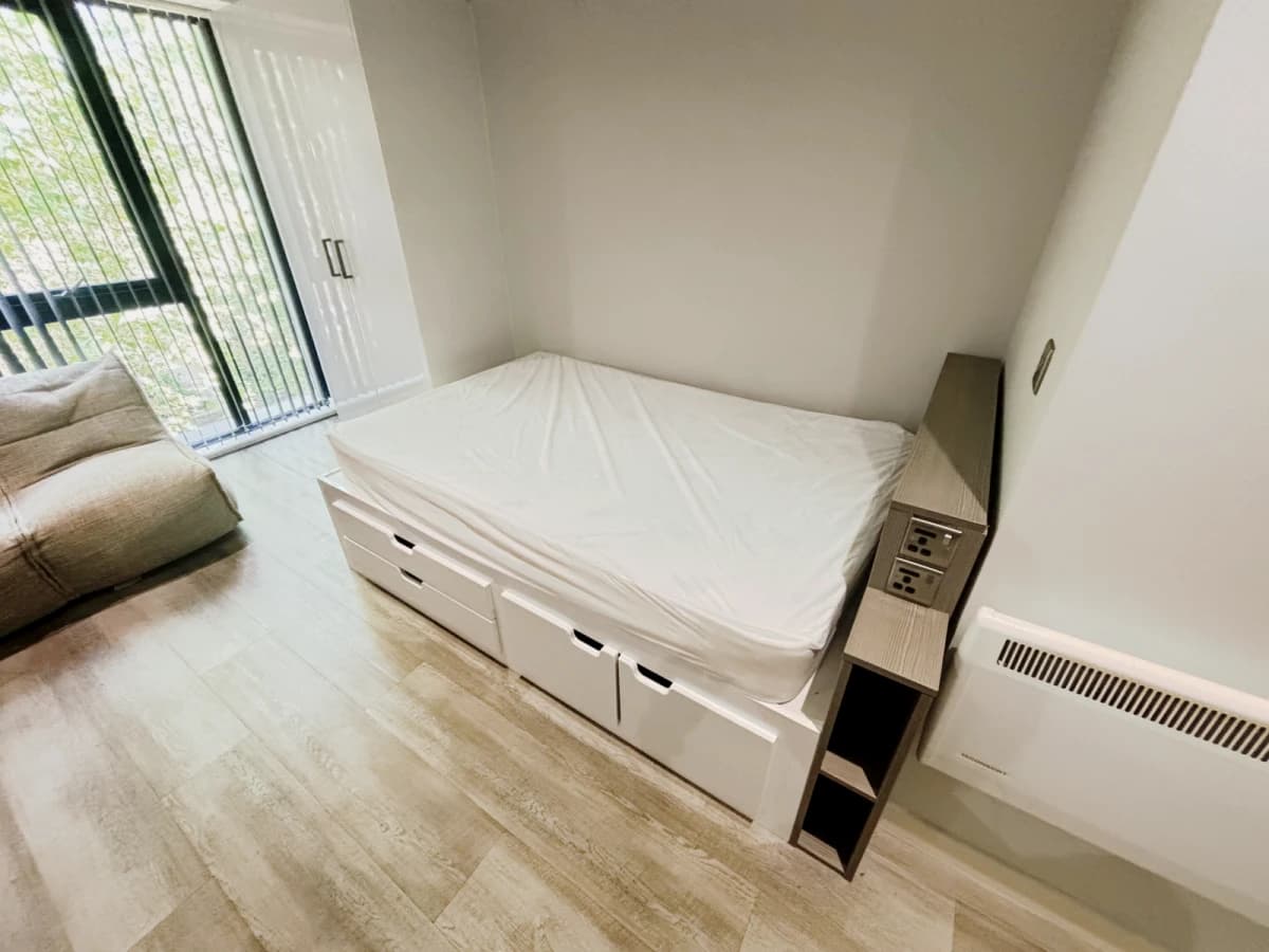8 West Walk image