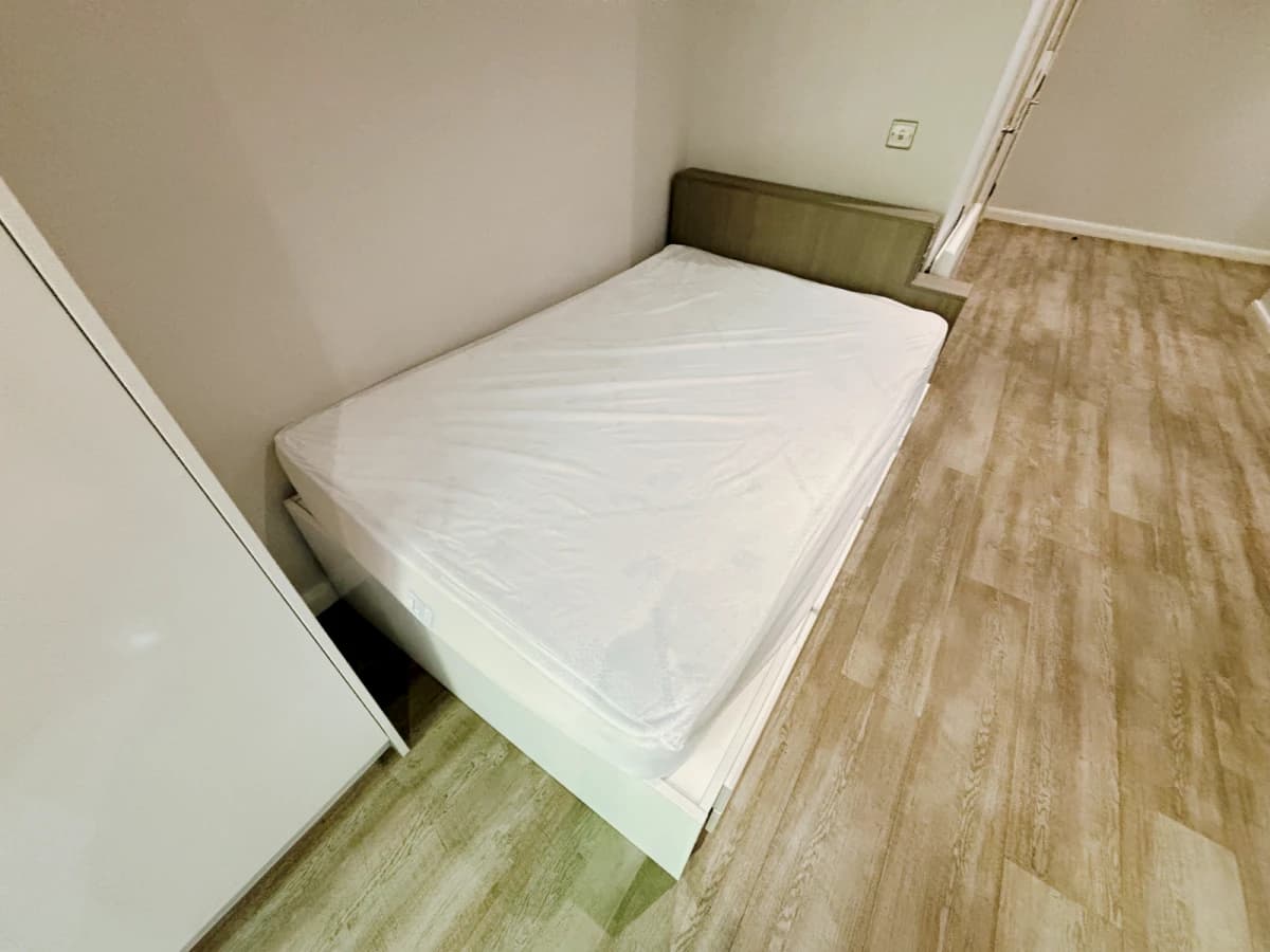 8 West Walk image