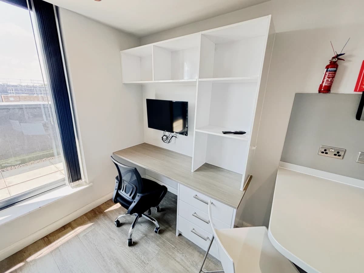 8 West Walk image