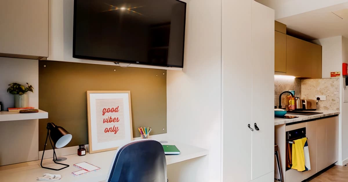 Lit Westminster Residence image