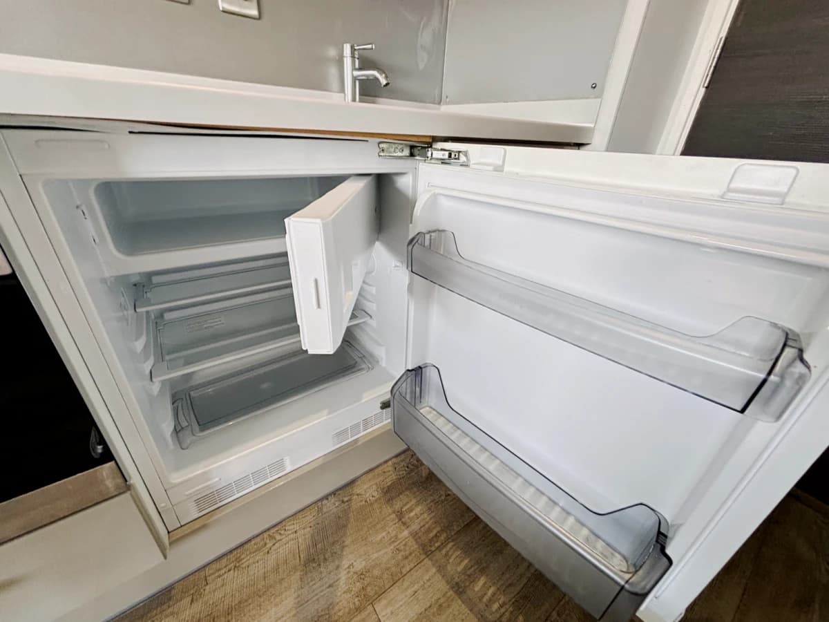 8 West Walk image