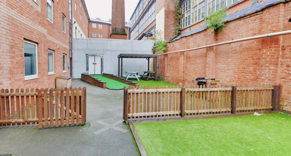 Outdoor Features