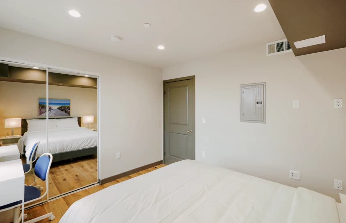Private Room in 4 bed