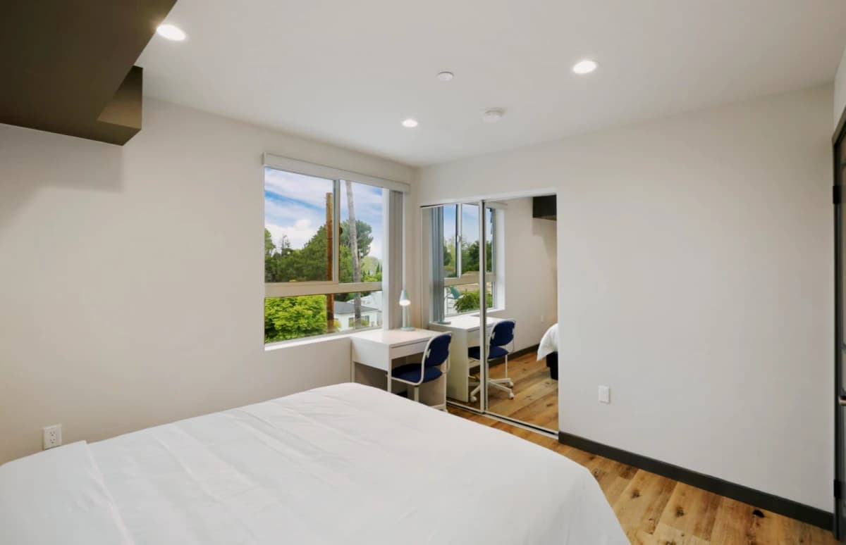 Private Room in 4 bed