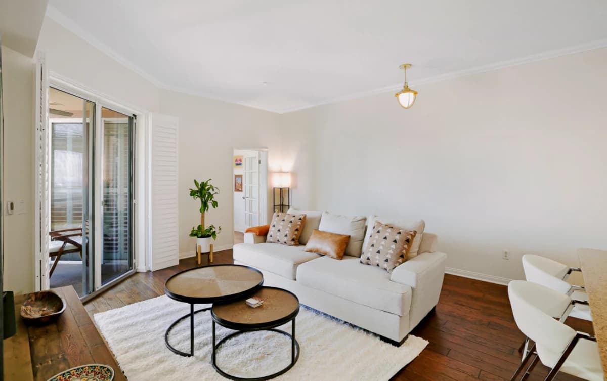 488 E Ocean Blvd image
