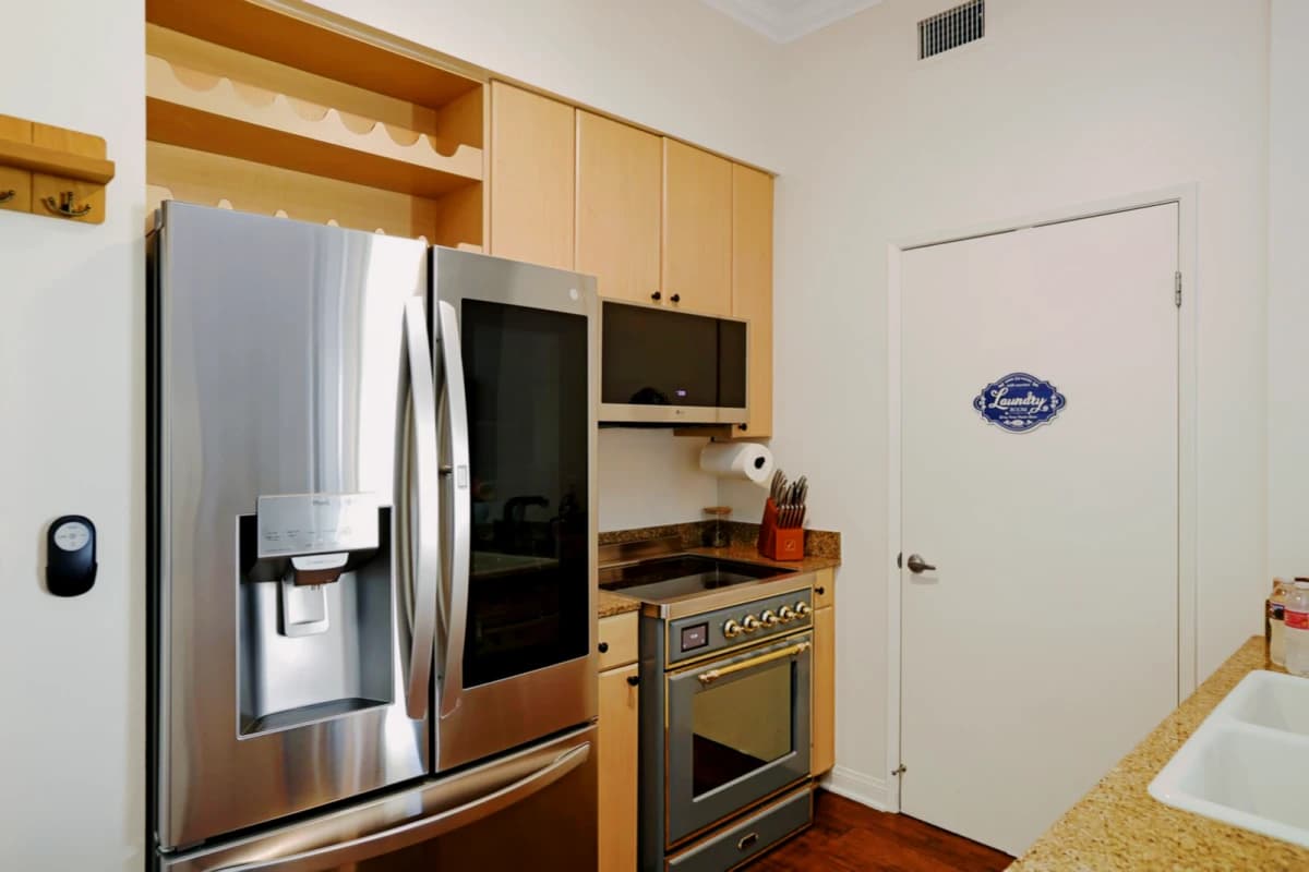 488 E Ocean Blvd image