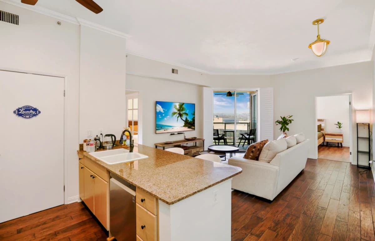 488 E Ocean Blvd image