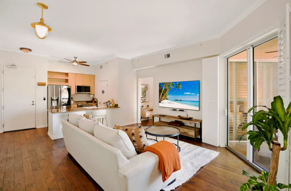 488 E Ocean Blvd image