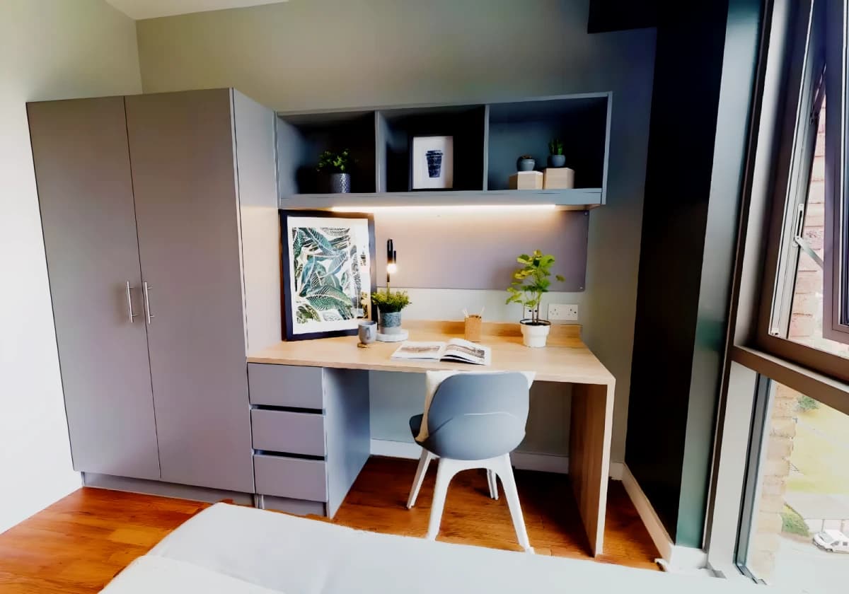 iQ Knight House image