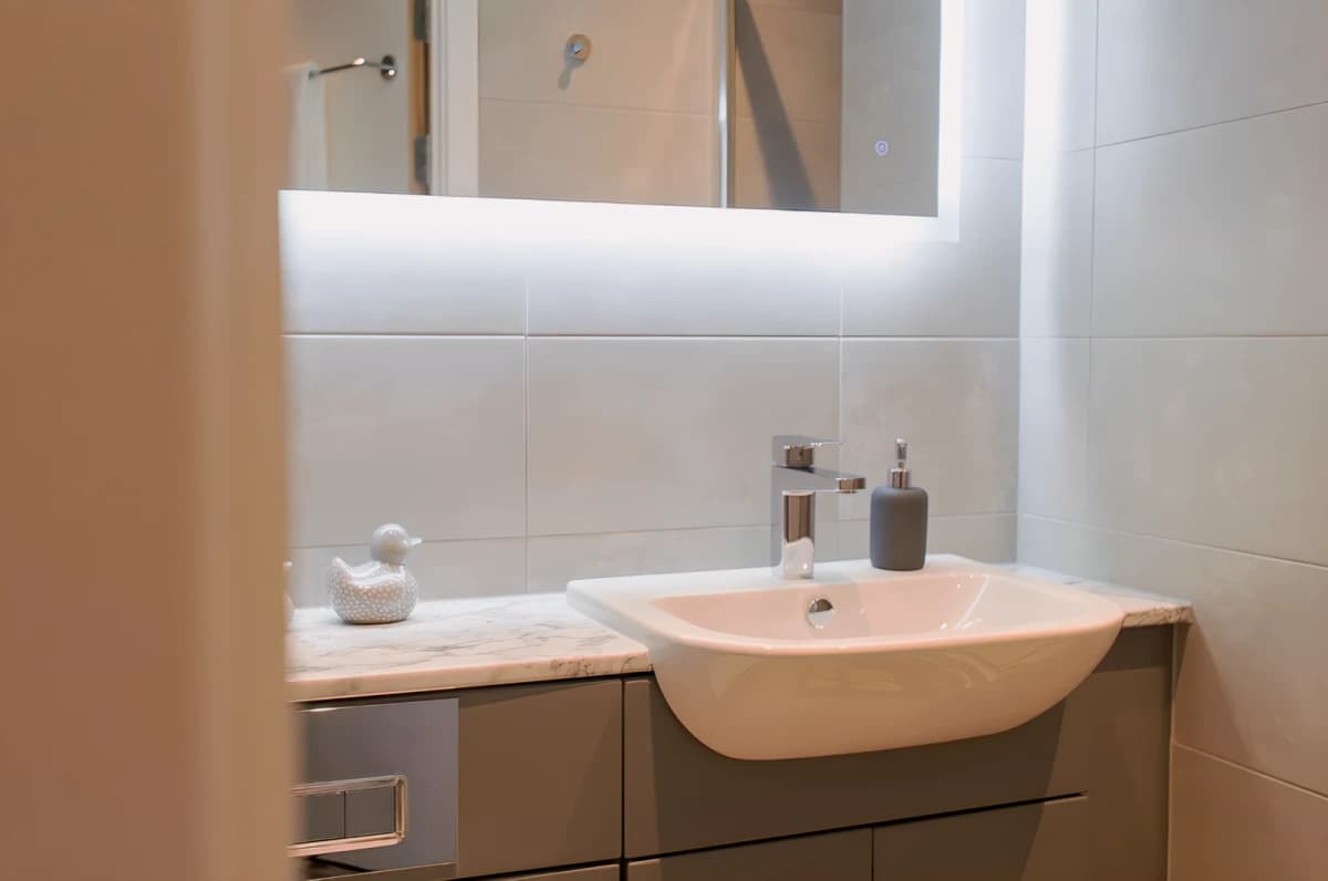 Fr Glasgow West End image