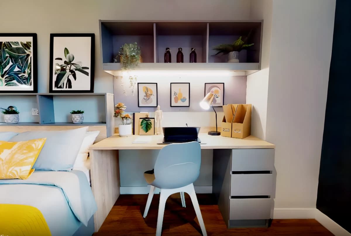 iQ Knight House image