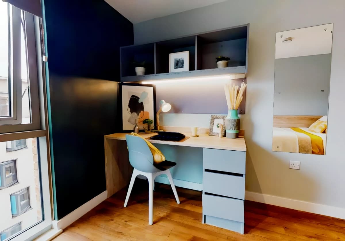 iQ Knight House image