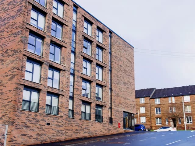 Fr Glasgow West End