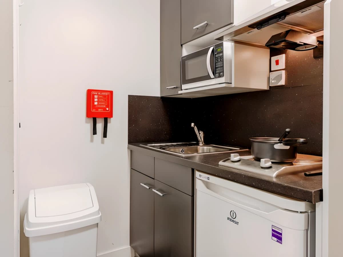 Crescent Place image