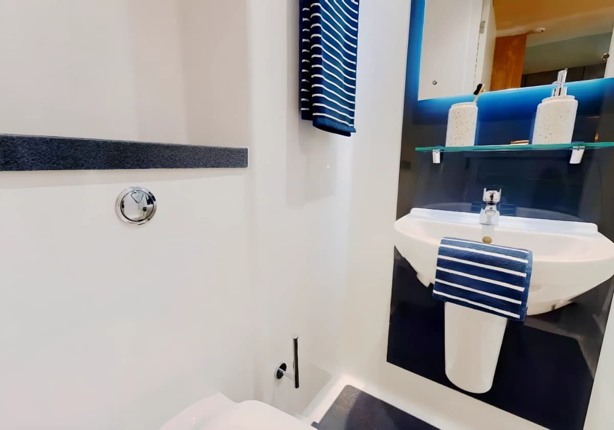 iQ Knight House image