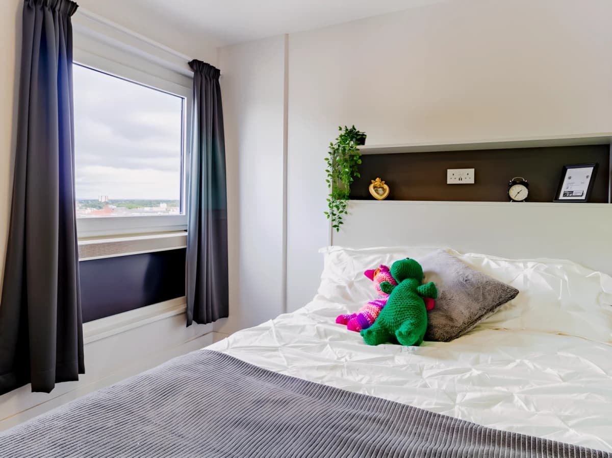 Crescent Place image