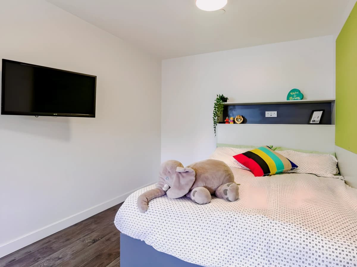 Crescent Place image