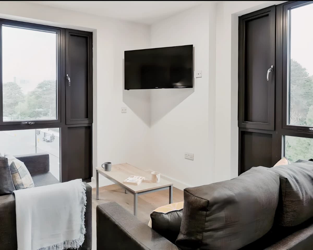 Southampton Crossings image