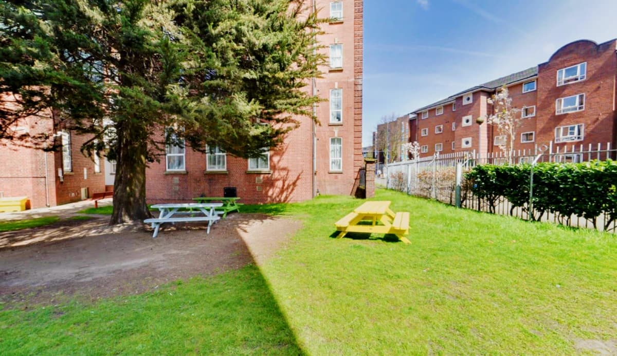 Outdoor Features